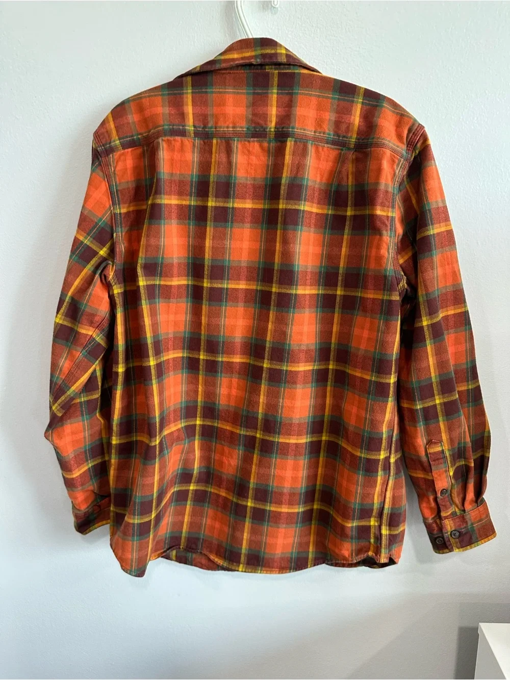 Carhartt Loose Fit Plaid Flannel Shirt Men’s Medium Orange Brown 100% Cotton